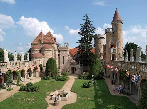 Bory var