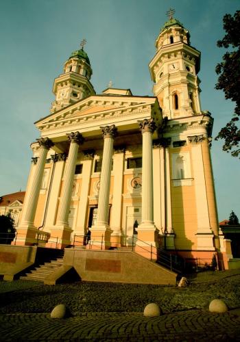 Szecessziós seta Ungvaron- Szent Kereszt Felmagasztalasa Szekesegyhaz